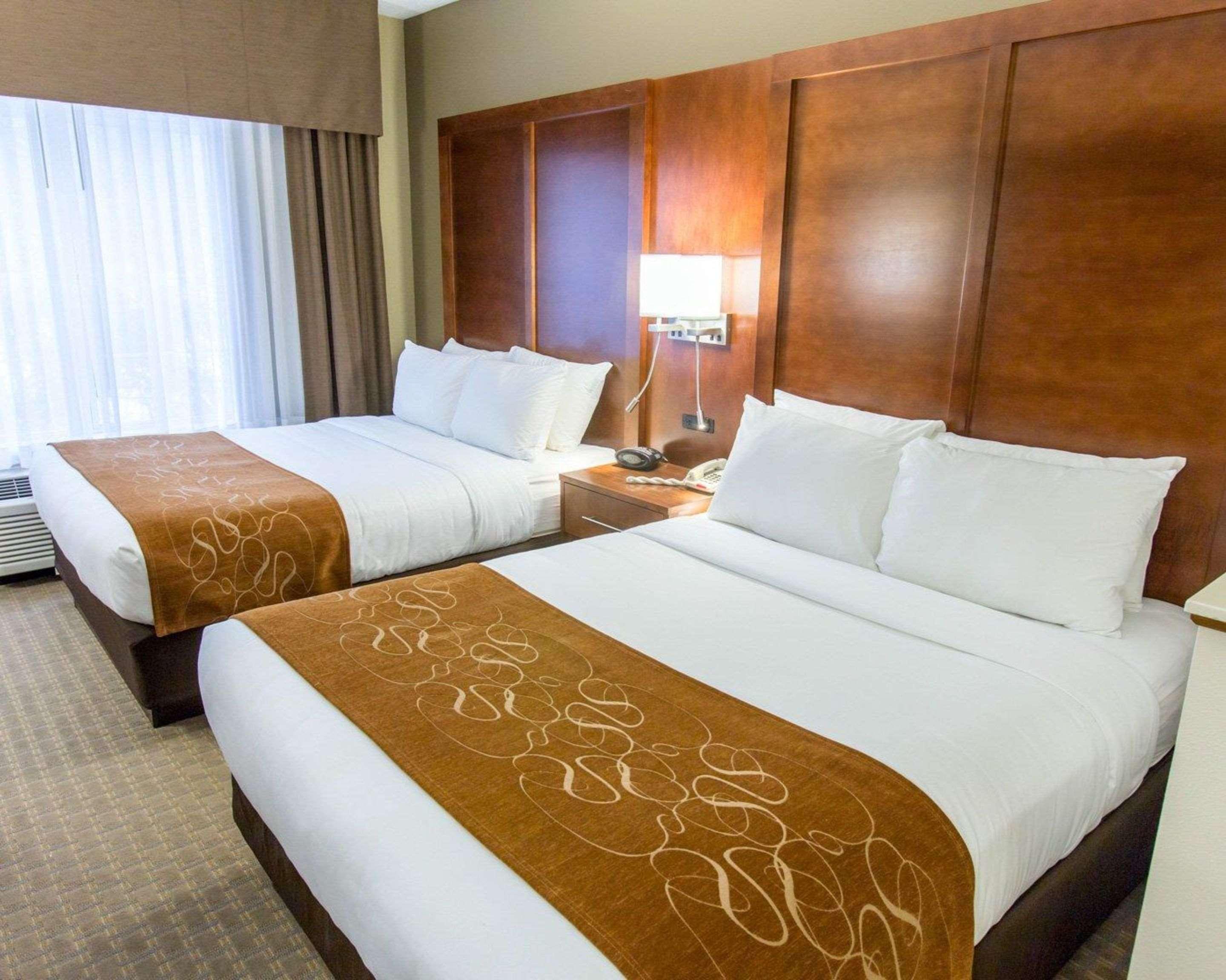 Comfort Suites Marquette Buitenkant foto