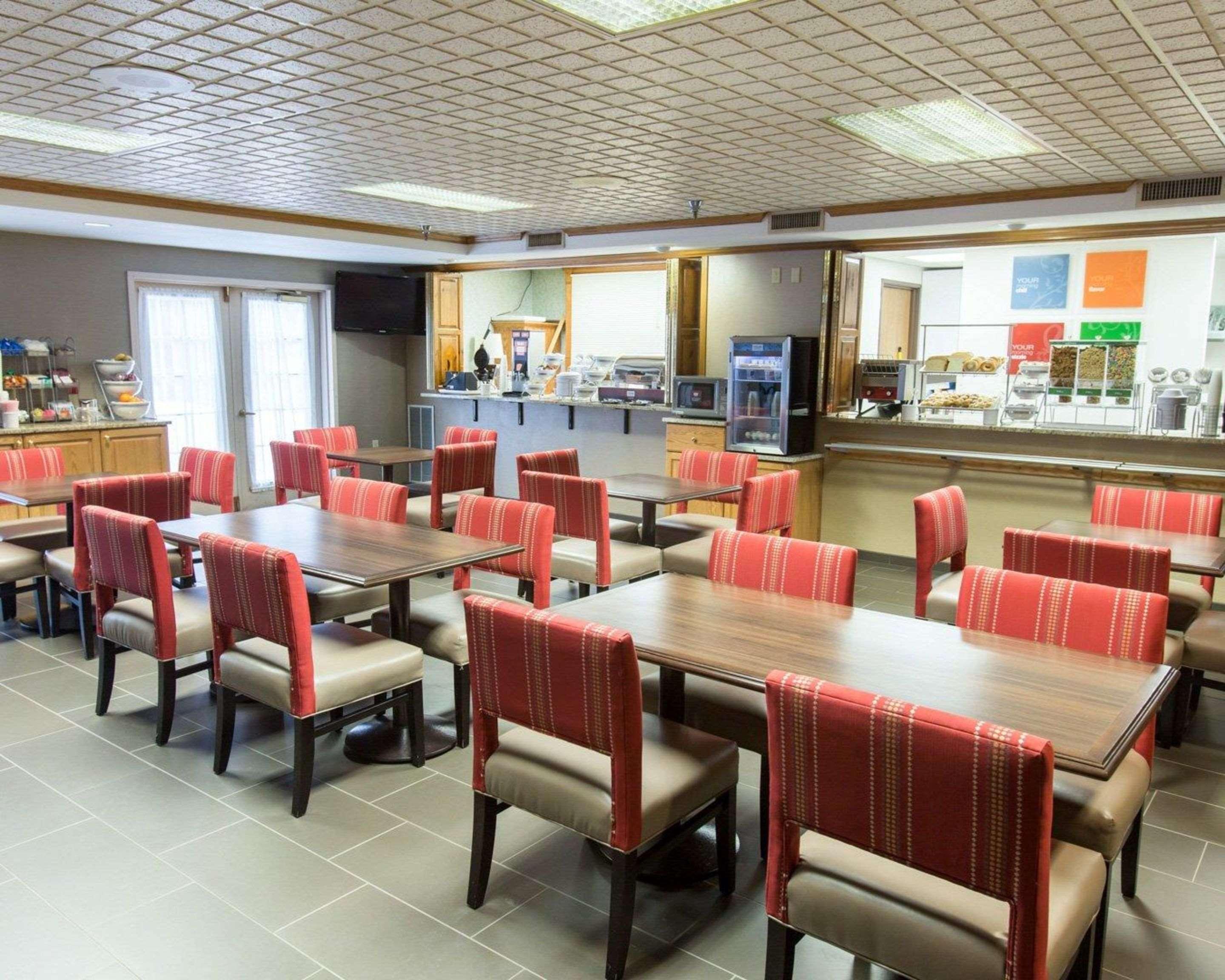 Comfort Suites Marquette Buitenkant foto